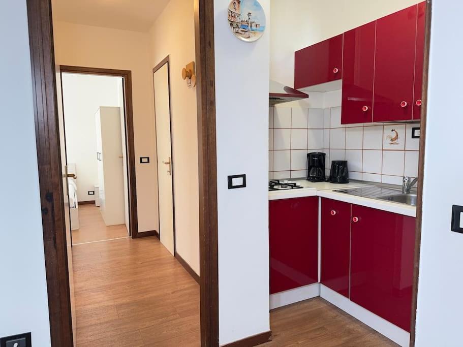 5' From Punta Gro Beach With Free Swimming Pool Sirmione Luaran gambar