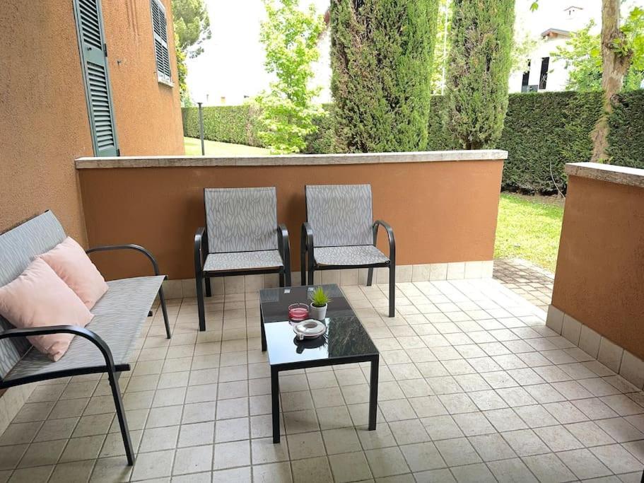 5' From Punta Gro Beach With Free Swimming Pool Sirmione Luaran gambar